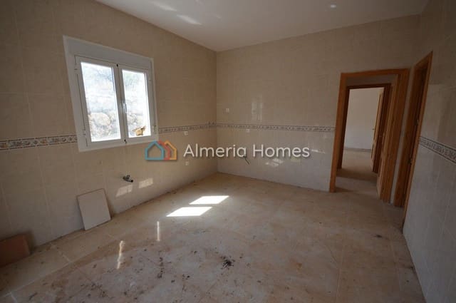 4 soveværelse Villa til salg i Lubrín - € 125.000 (Ref: 8136021)