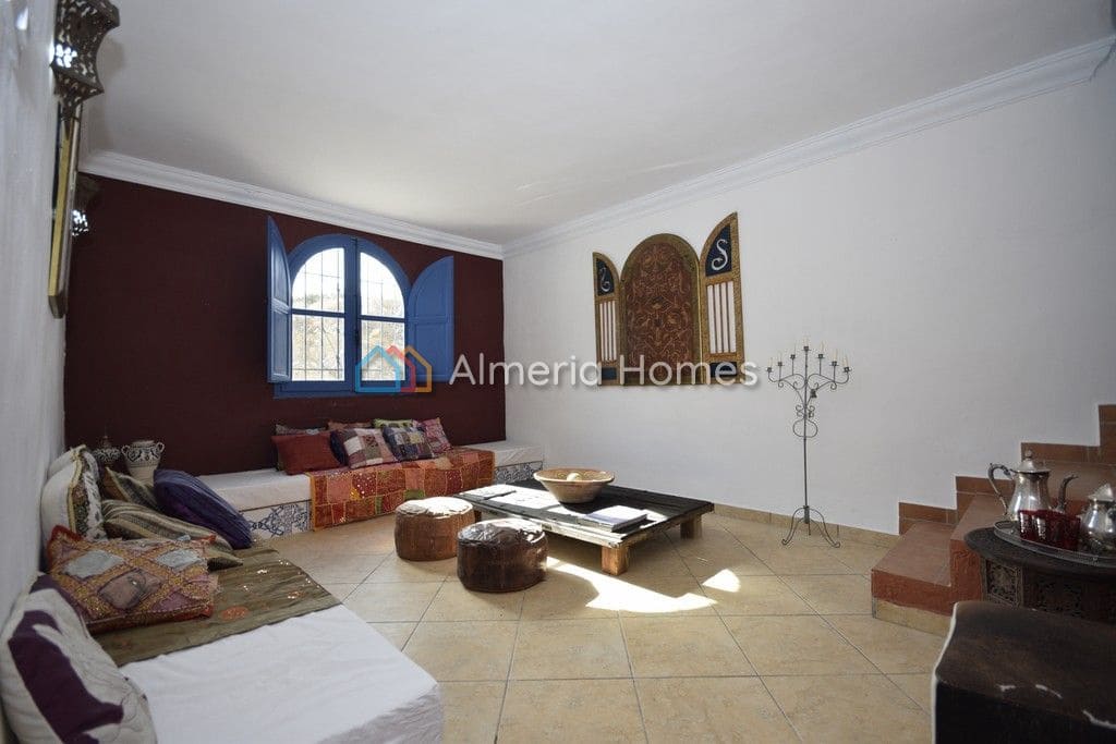 7 bedroom Finca/Country House for sale in Arboleas with pool - € 299,999 (Ref: 8141509)