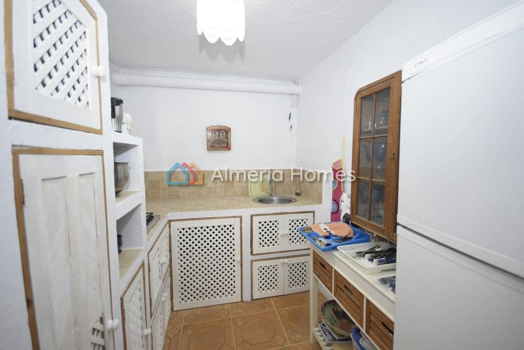 7 bedroom Finca/Country House for sale in Arboleas with pool - € 299,999 (Ref: 8141509)