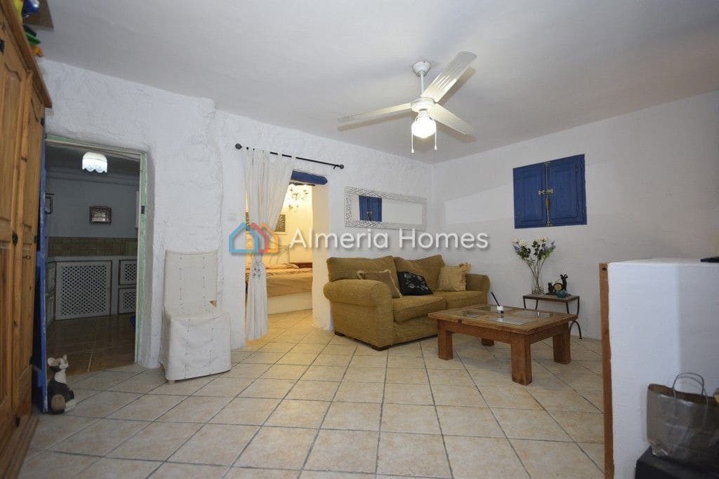 7 bedroom Finca/Country House for sale in Arboleas with pool - € 299,999 (Ref: 8141509)