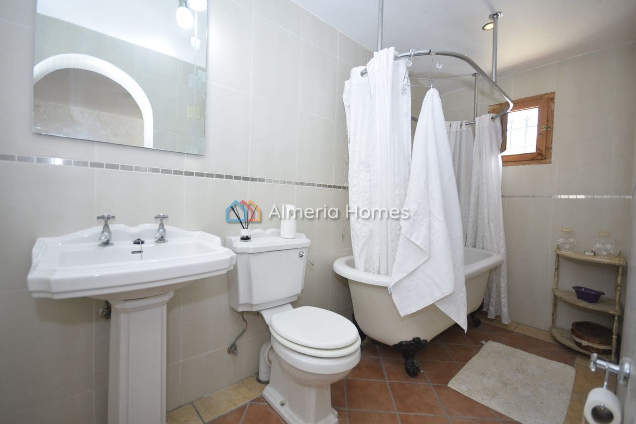 7 slaapkamer Finca/Landhuis te koop in Arboleas met zwembad garage - € 299.999 (Ref: 8141509)