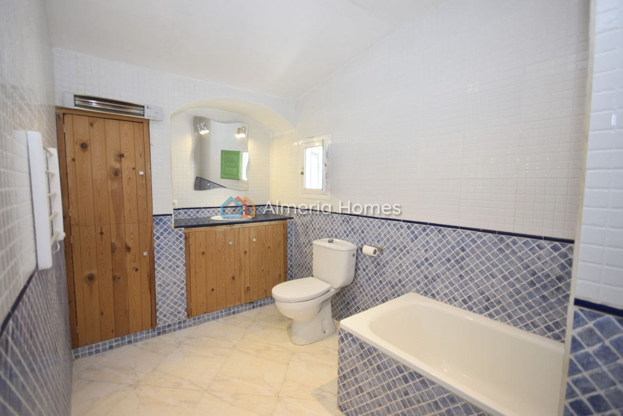 7 slaapkamer Finca/Landhuis te koop in Arboleas met zwembad garage - € 299.999 (Ref: 8141509)