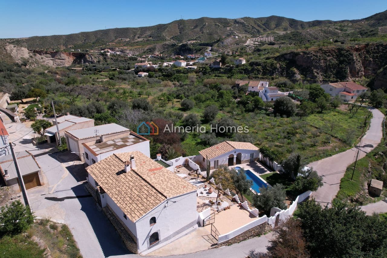 7 slaapkamer Finca/Landhuis te koop in Arboleas met zwembad garage - € 299.999 (Ref: 8141509)