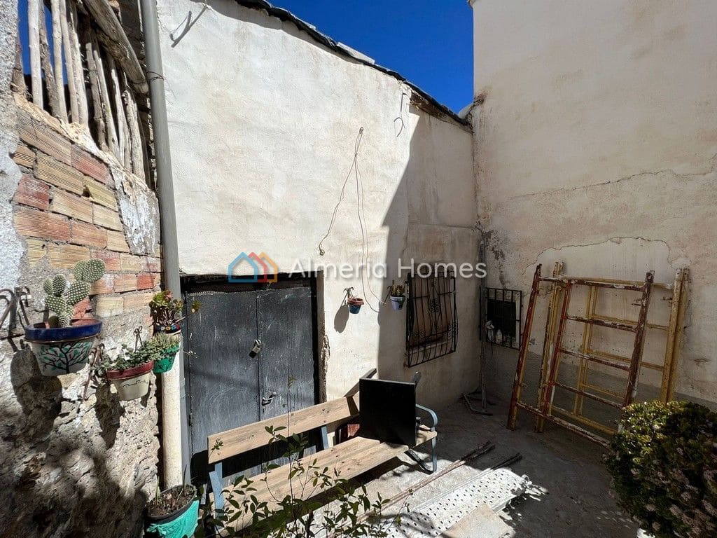 Hus till salu i Sierro - 14 950 € (Ref: 8167893)