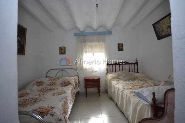 7 soveværelse Byhus til salg i Oria - € 124.995 (Ref: 8194357)