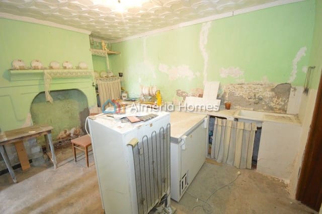 Finca/Casa Rural de 4 habitaciones en Oria en venta - 74.995 € (Ref: 8238096)