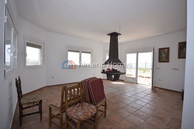 3 sovrum Villa till salu i Lúcar med pool - 280 000 € (Ref: 8323927)