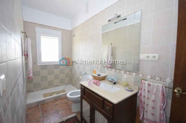 3 sovrum Villa till salu i Lúcar med pool - 280 000 € (Ref: 8323927)