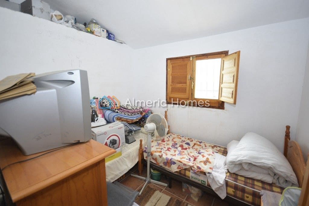 3 soveværelse Villa til salg i Oria med swimmingpool - € 154.995 (Ref: 8330995)