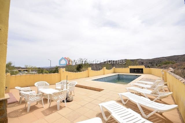 3 soveværelse Villa til salg i Oria med swimmingpool - € 154.995 (Ref: 8330995)