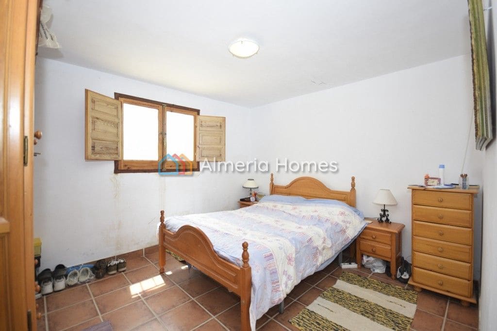 3 soveværelse Villa til salg i Oria med swimmingpool - € 154.995 (Ref: 8330995)