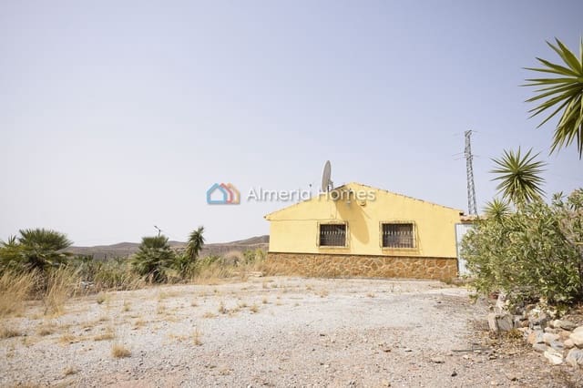 3 quarto Moradia para venda em Oria com piscina garagem - 131 995 € (Ref: 8330995)