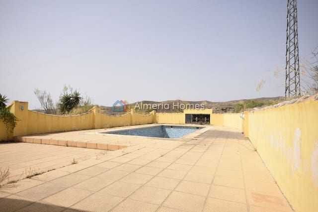 3 quarto Moradia para venda em Oria com piscina garagem - 131 995 € (Ref: 8330995)