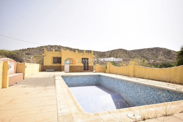 3 quarto Moradia para venda em Oria com piscina garagem - 131 995 € (Ref: 8330995)