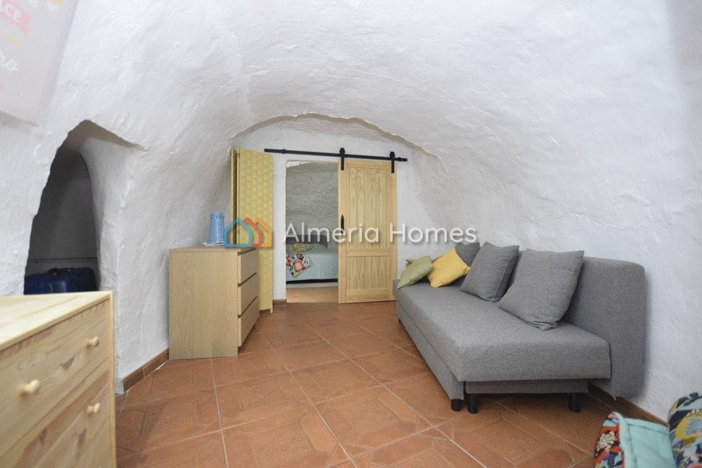 3 soveværelse Hulehus til salg i Baza - € 75.000 (Ref: 8339104)