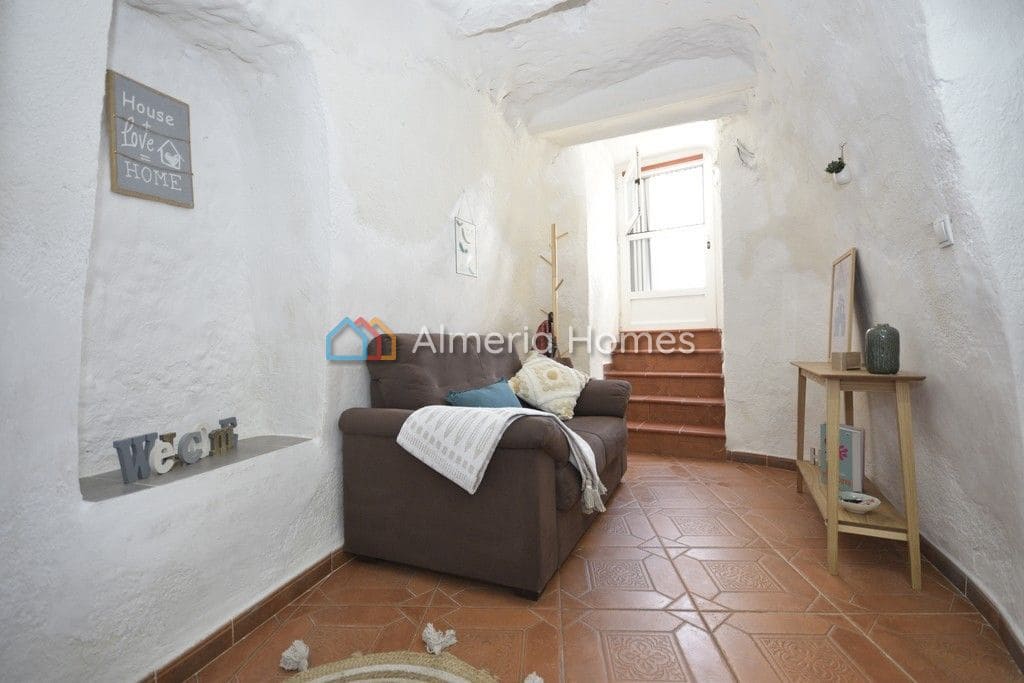 3 soveværelse Hulehus til salg i Baza - € 75.000 (Ref: 8339104)