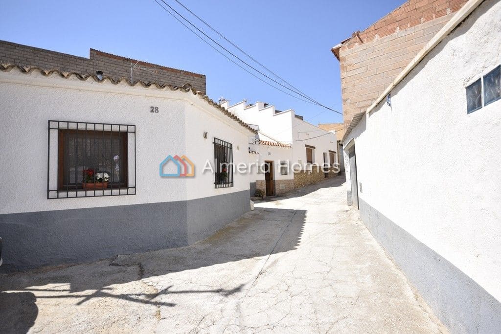 3 soveværelse Hulehus til salg i Baza - € 75.000 (Ref: 8339104)