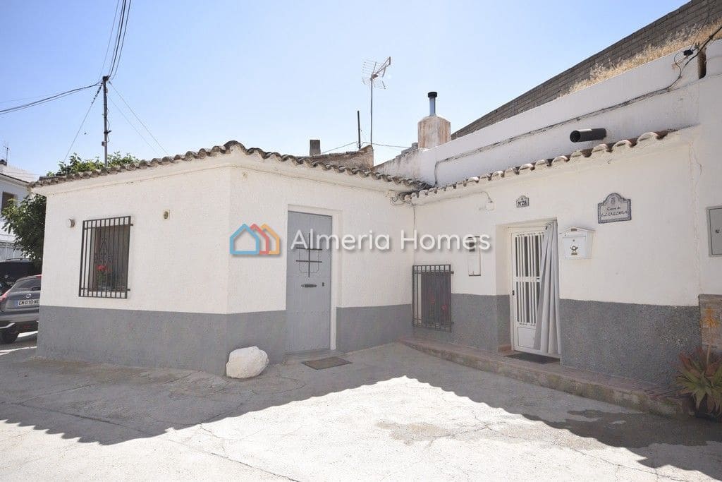 3 soveværelse Hulehus til salg i Baza - € 75.000 (Ref: 8339104)