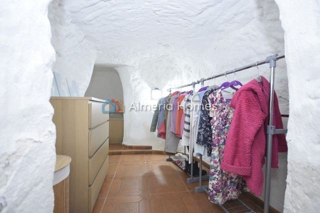 3 bedroom Cave House for sale in Baza - € 75,000 (Ref: 8339104)