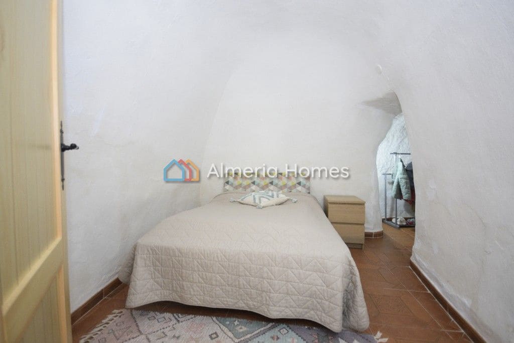 3 soveværelse Hulehus til salg i Baza - € 75.000 (Ref: 8339104)