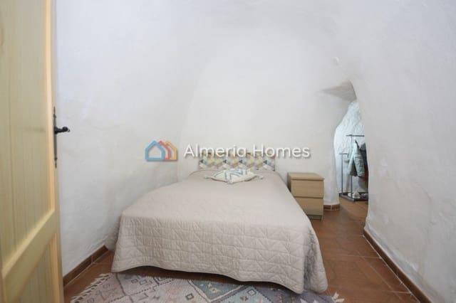 3 bedroom Cave House for sale in Baza - € 75,000 (Ref: 8339104)