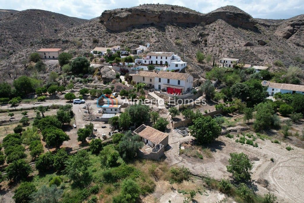 5 soveværelse Finca/Landehus til salg i Albox - € 89.975 (Ref: 8358605)