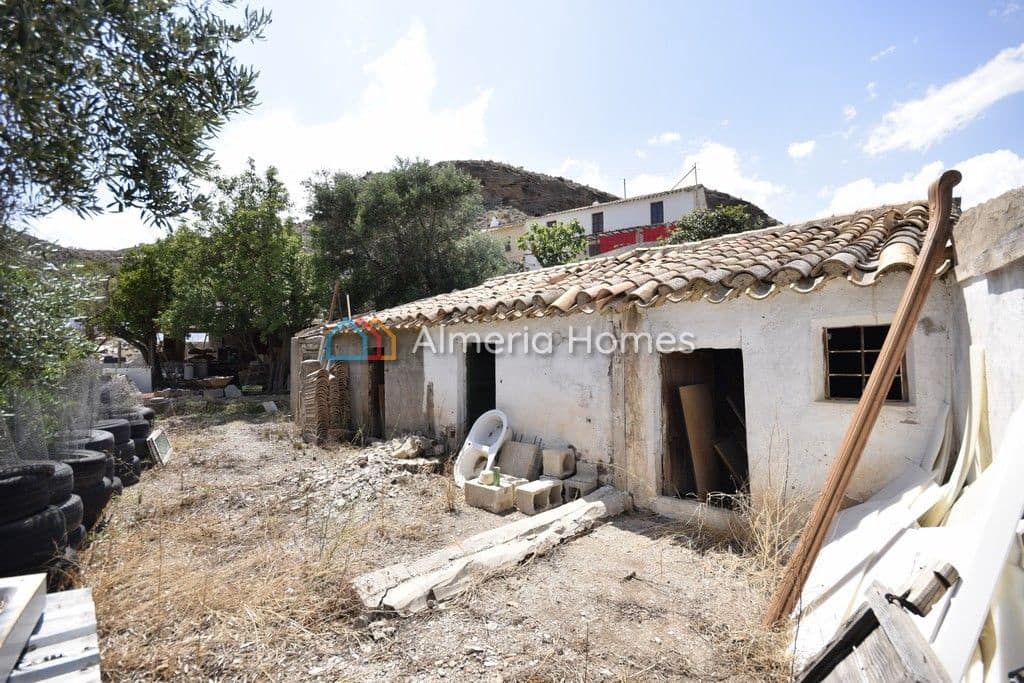 5 soveværelse Finca/Landehus til salg i Albox - € 89.975 (Ref: 8358605)