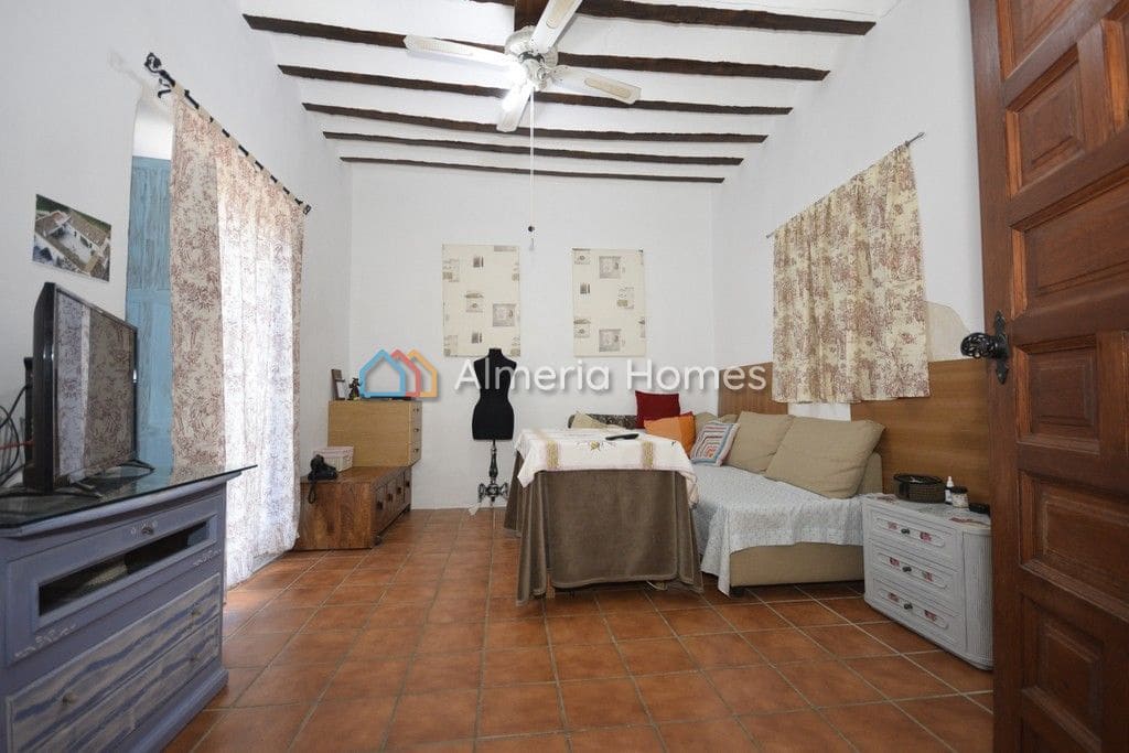 5 soveværelse Finca/Landehus til salg i Albox - € 89.975 (Ref: 8358605)