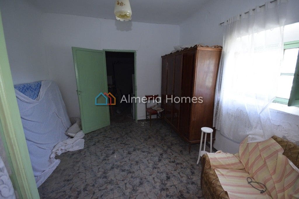 4 sypialnia Finka/Dom wiejski na sprzedaż w Oria z garażem - 57 500 € (Ref: 8376571)