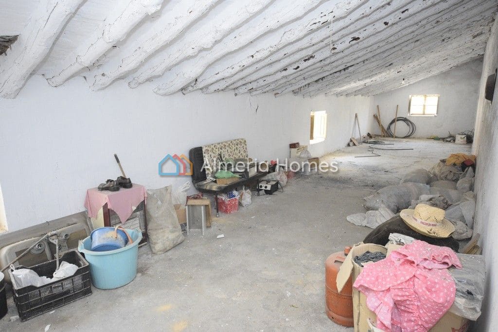 4 sypialnia Finka/Dom wiejski na sprzedaż w Oria z garażem - 57 500 € (Ref: 8376571)