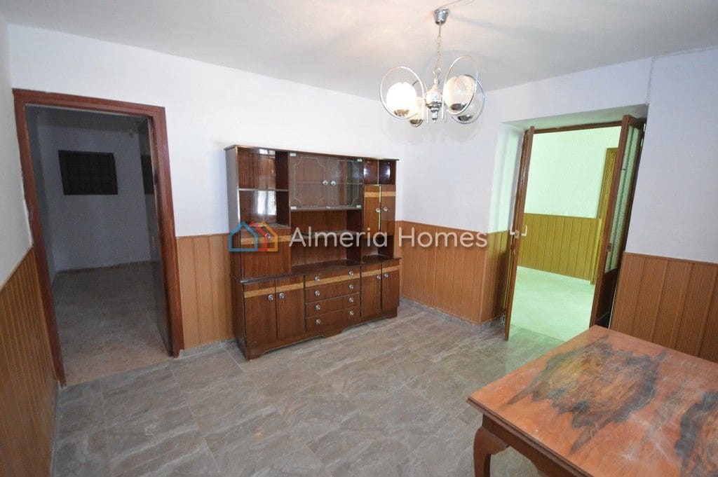 5 soveværelse Finca/Landehus til salg i Albox med garage - € 155.000 (Ref: 8394341)