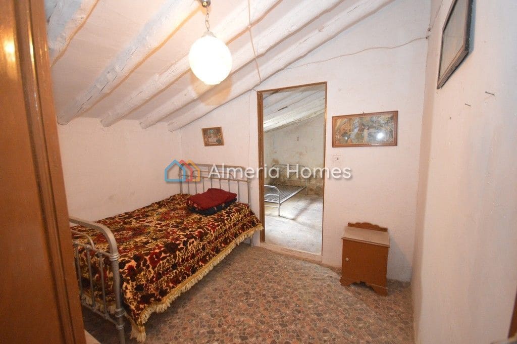 5 soveværelse Finca/Landehus til salg i Albox med garage - € 155.000 (Ref: 8394341)