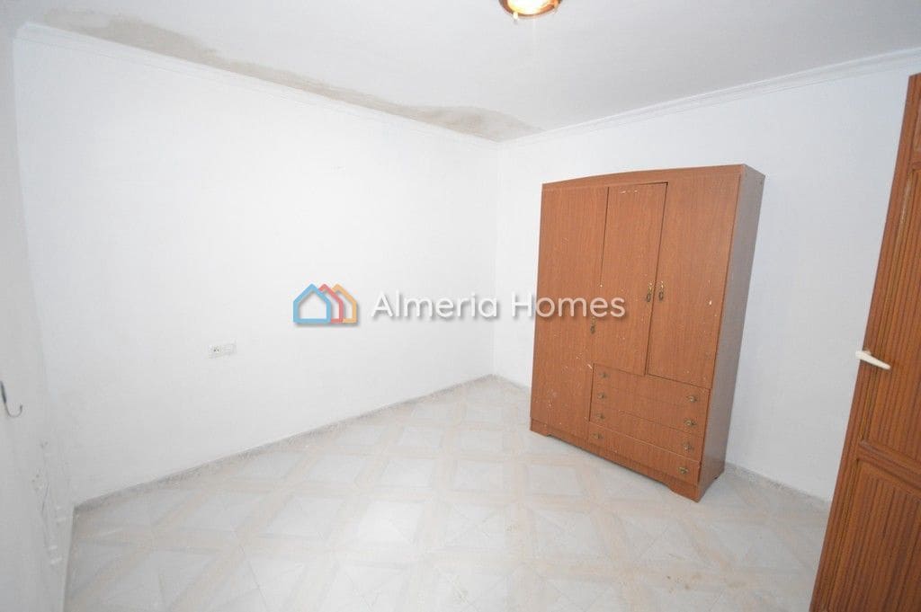 5 soveværelse Finca/Landehus til salg i Albox med garage - € 155.000 (Ref: 8394341)