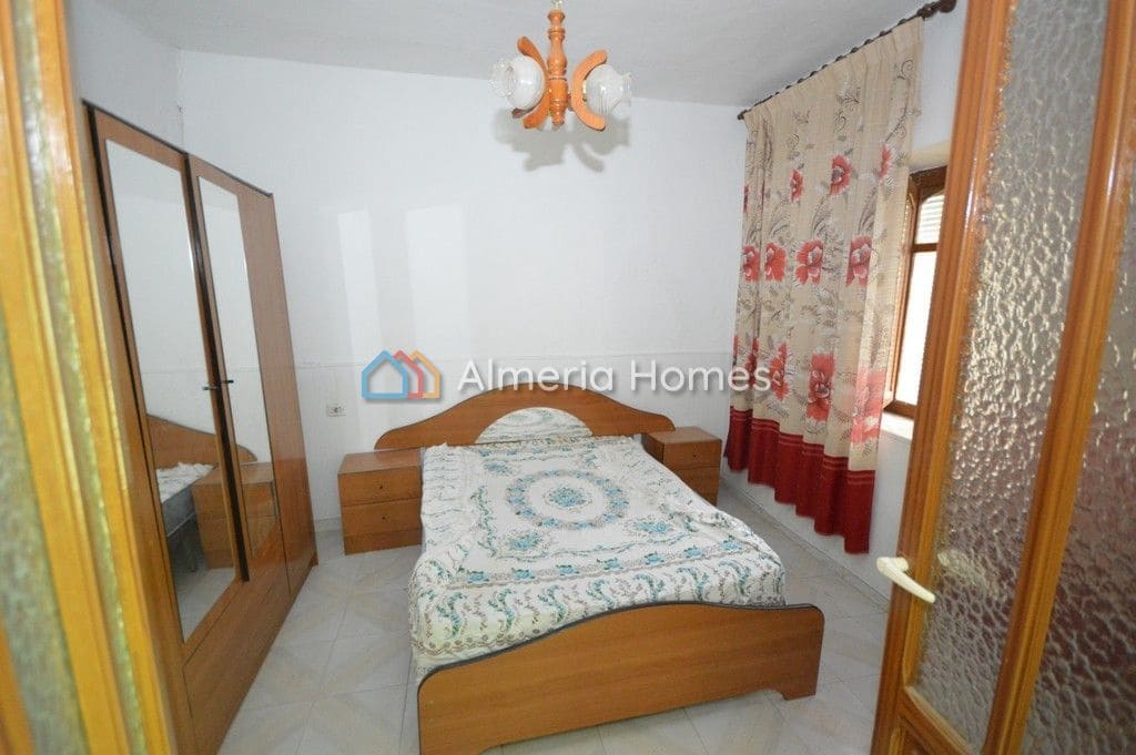 5 soveværelse Finca/Landehus til salg i Albox med garage - € 155.000 (Ref: 8394341)