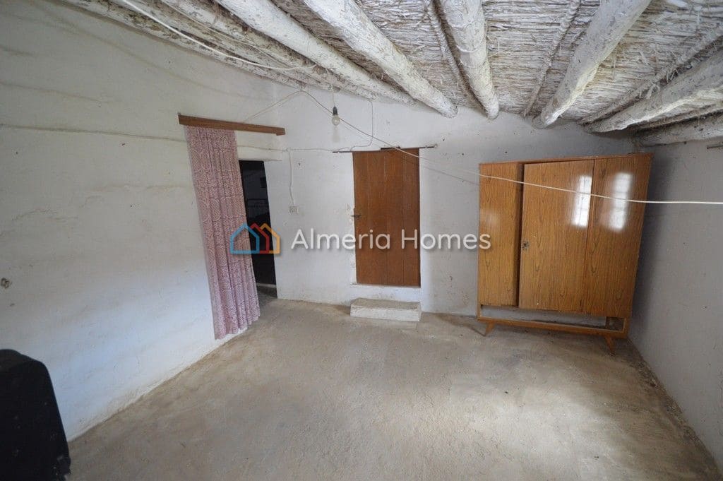 5 soveværelse Finca/Landehus til salg i Albox med garage - € 155.000 (Ref: 8394341)