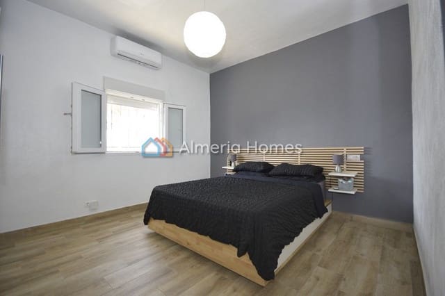 2 soveværelse Villa til salg i Somontín med swimmingpool - € 184.995 (Ref: 8459272)