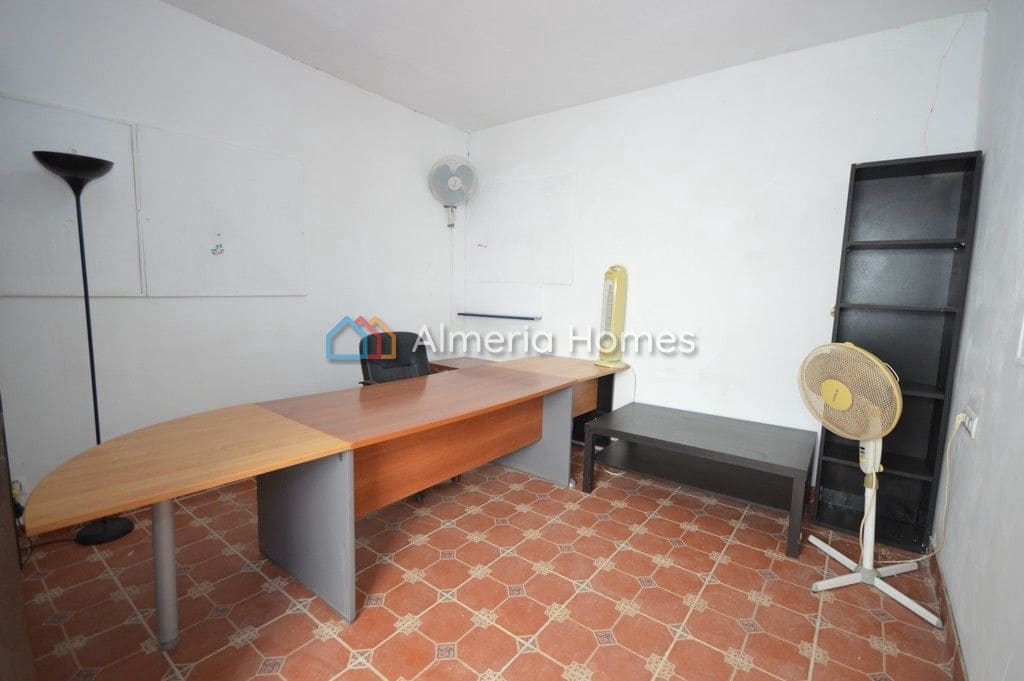 3 soveværelse Villa til salg i Oria med swimmingpool - € 275.000 (Ref: 8506070)