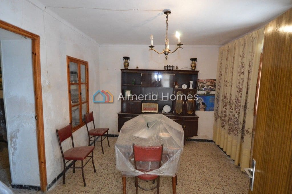 4 soveværelse Byhus til salg i Oria med garage - € 45.000 (Ref: 8506073)