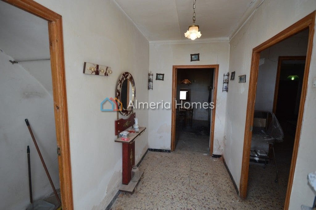 4 soveværelse Byhus til salg i Oria med garage - € 45.000 (Ref: 8506073)