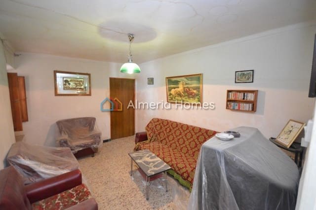 4 soveværelse Byhus til salg i Oria med garage - € 45.000 (Ref: 8506073)