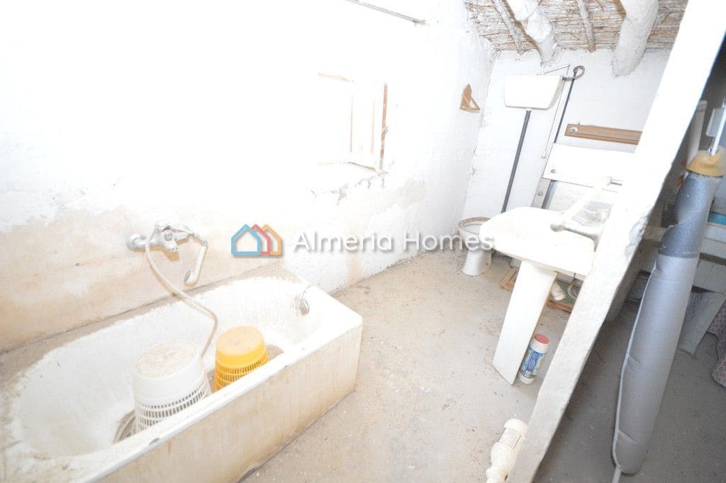 4 soveværelse Byhus til salg i Oria med garage - € 45.000 (Ref: 8506073)