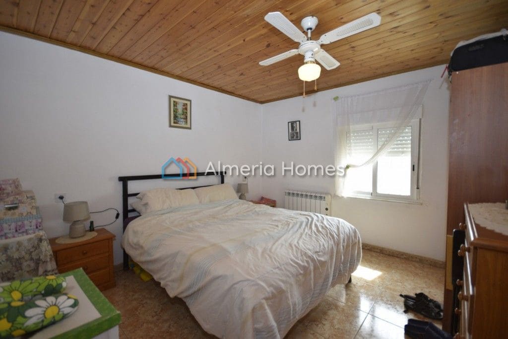 5 soveværelse Finca/Landehus til salg i Velez-Rubio med swimmingpool - € 174.950 (Ref: 8544176)