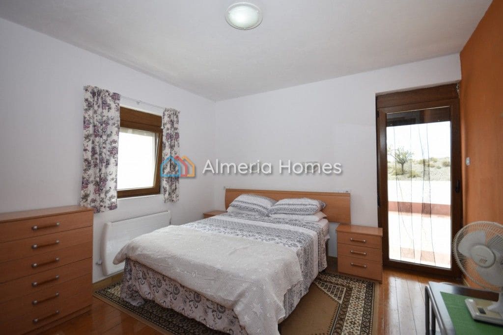 5 soveværelse Finca/Landehus til salg i Velez-Rubio med swimmingpool - € 174.950 (Ref: 8544176)