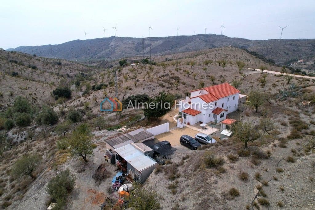 5 soveværelse Finca/Landehus til salg i Velez-Rubio med swimmingpool - € 174.950 (Ref: 8544176)