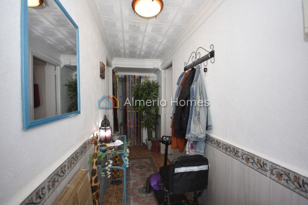 6 soveværelse Finca/Landehus til salg i Chirivel med swimmingpool - € 90.000 (Ref: 8548731)