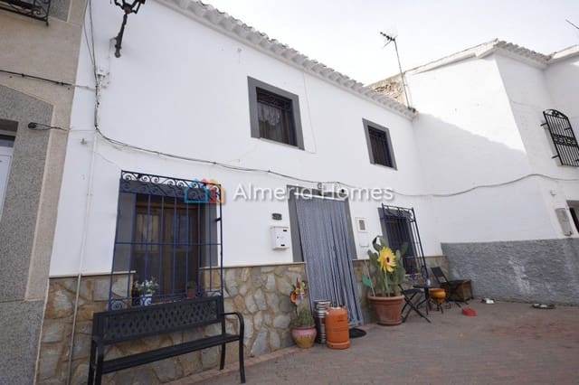 6 soveværelse Finca/Landehus til salg i Chirivel med swimmingpool - € 90.000 (Ref: 8548731)