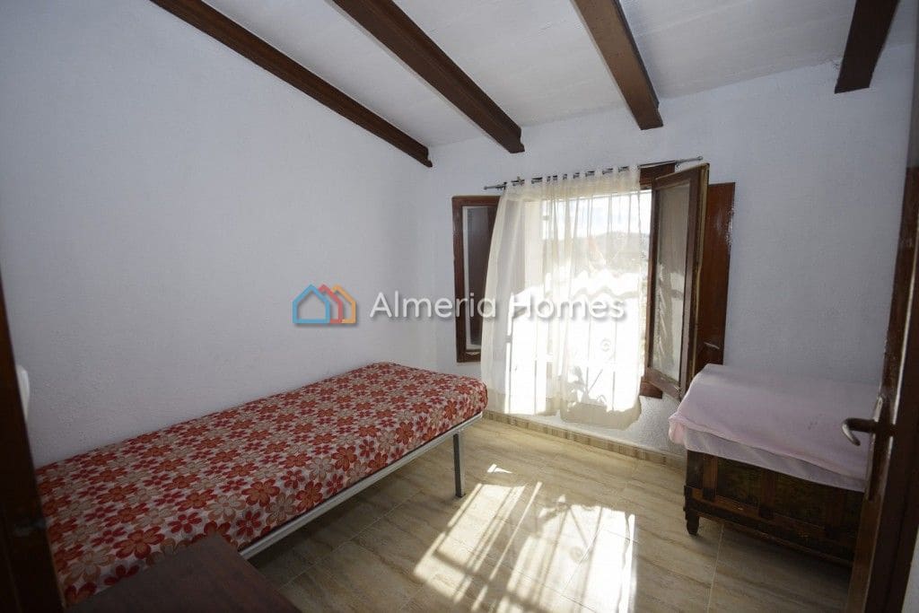 6 soveværelse Finca/Landehus til salg i Velez-Rubio - € 95.000 (Ref: 8571760)