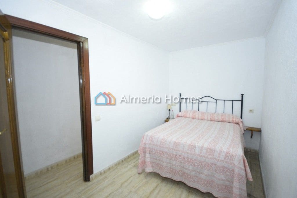 6 soveværelse Finca/Landehus til salg i Velez-Rubio - € 95.000 (Ref: 8571760)