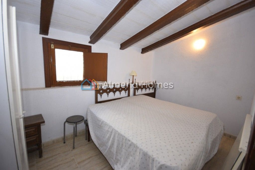 6 soveværelse Finca/Landehus til salg i Velez-Rubio - € 95.000 (Ref: 8571760)