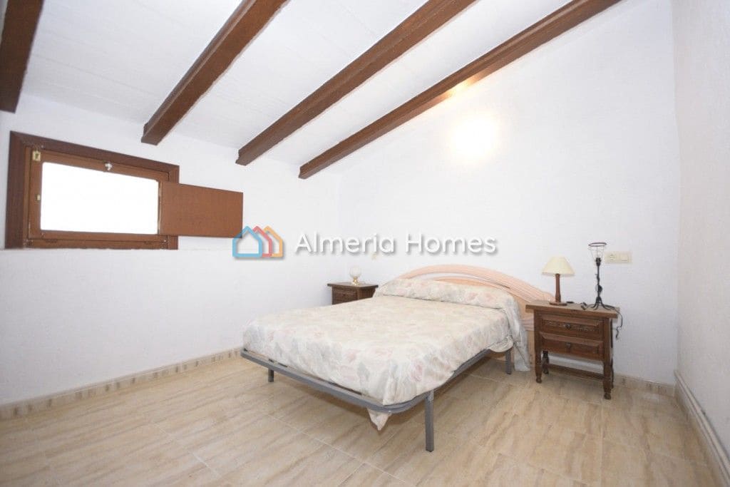 6 soveværelse Finca/Landehus til salg i Velez-Rubio - € 95.000 (Ref: 8571760)